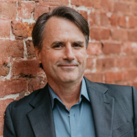 Stephen-Dinan-Headshot-Photo-Square